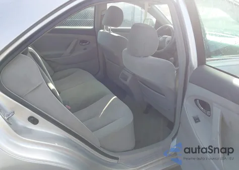 2011 Toyota Camry Le z USA, uszkodzony, nr VIN 4T1BF3EK4BU678230